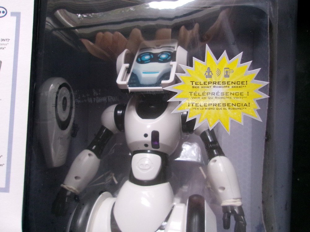 WowWee Robo-Me Customizable Robot Buddy Robome Programmable Robotics ( NIB )