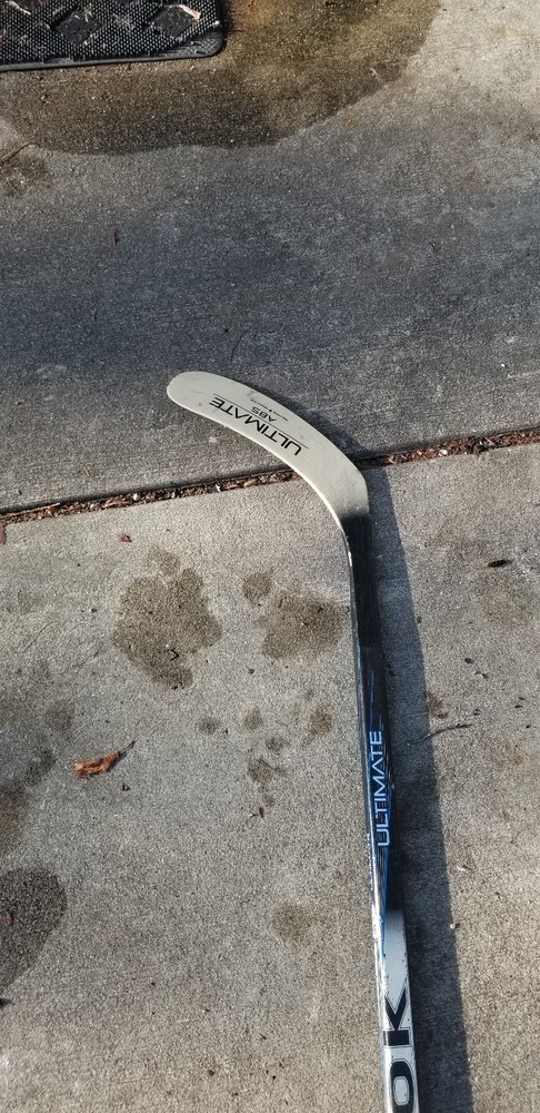 3 HOCKEY STICKS REBOK BAUER RDK