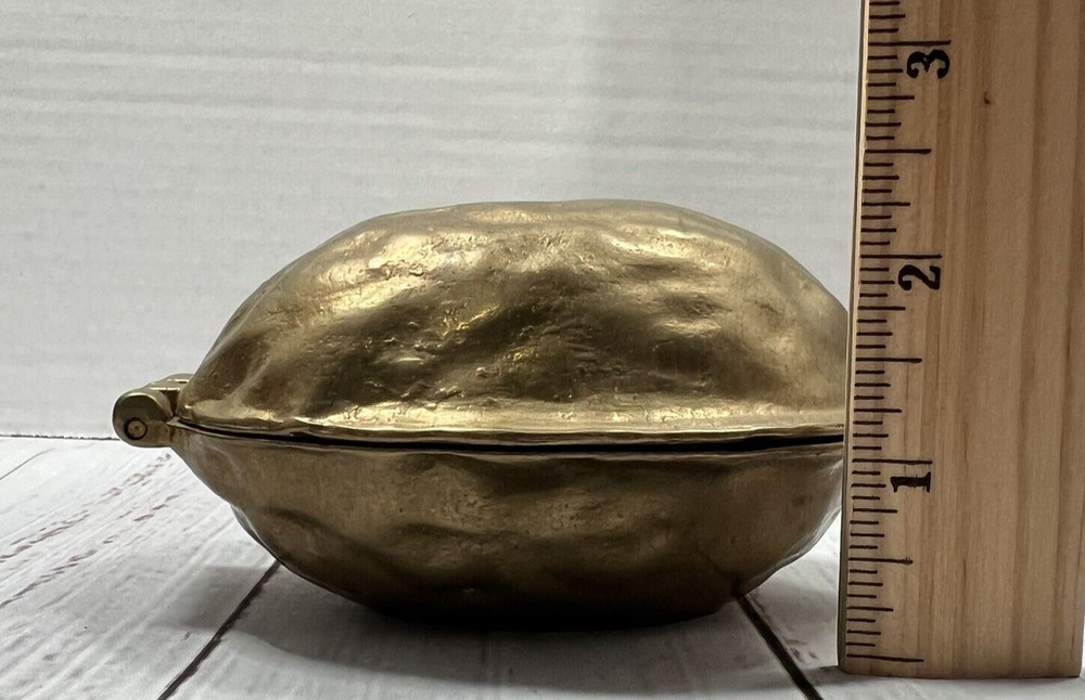 Walnut Shaped Brass Nutcracker Nut Cracker Vintage Retro Design Home Decor