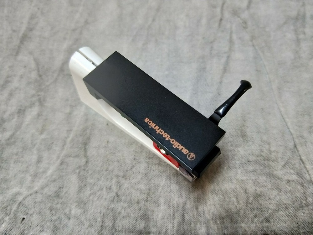 Audio-Technica AT100E Cartridge W/ Headshell In excellent Condition