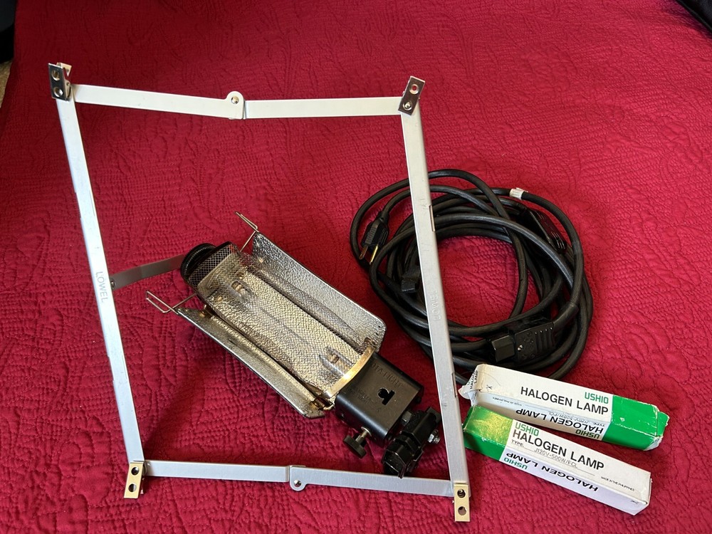 Lowel Tota-Light Tungsten Flood Light with Dimmer, Diffuser Frame, Gels