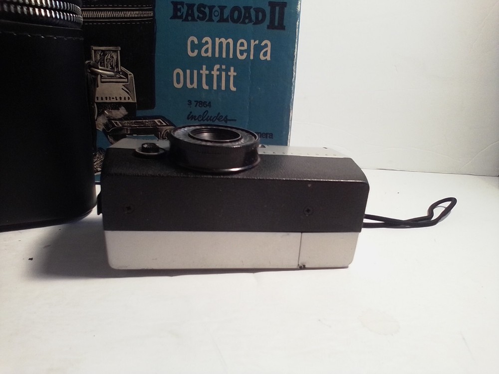 Sears 126 EASI-LOAD II Camera, Carrying Case, Instructions, and Flash Bulbs