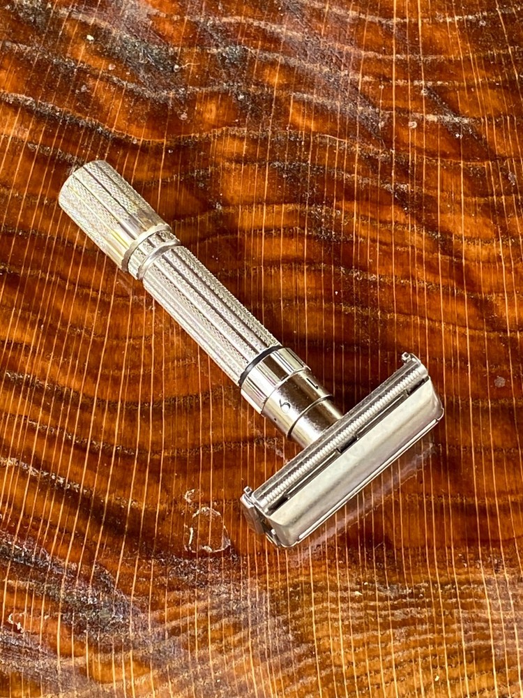 GILLETTE G 1 1961 FAT BOY 1-9 ADJUSTABLE SAFETY RAZOR #90 NICE!