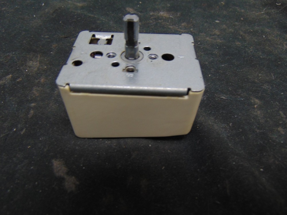Hotpoint Range RB755GT5WH Surface Element Control Switch WB23K5027