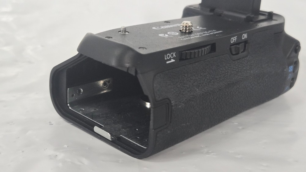 DSTE Battery Grip For Canon EOS 70D 80D Only BG-E14 replacement vg+