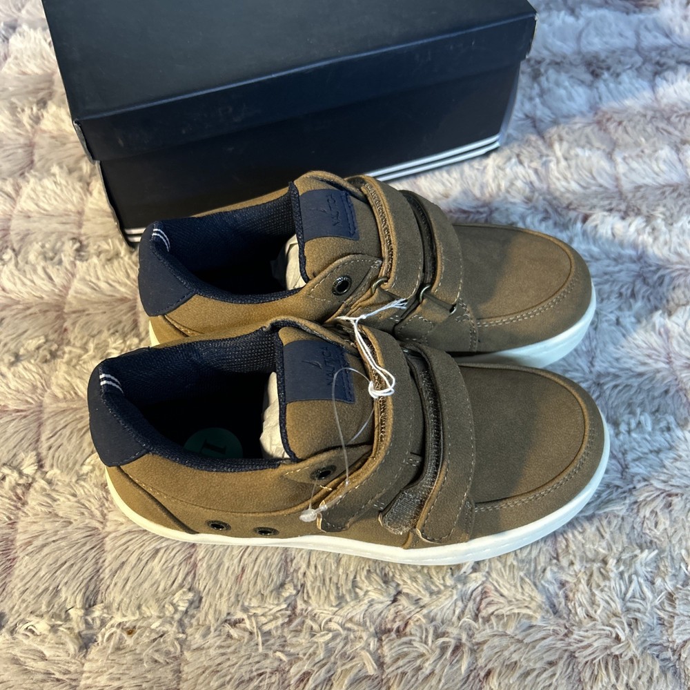 Nautica Boy Sneaker Size 12