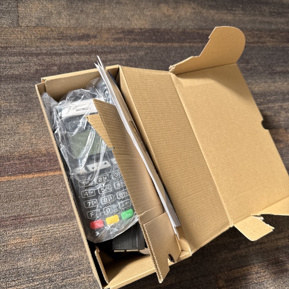 Ingenico iCT 220 Credit Card Reader Open Box