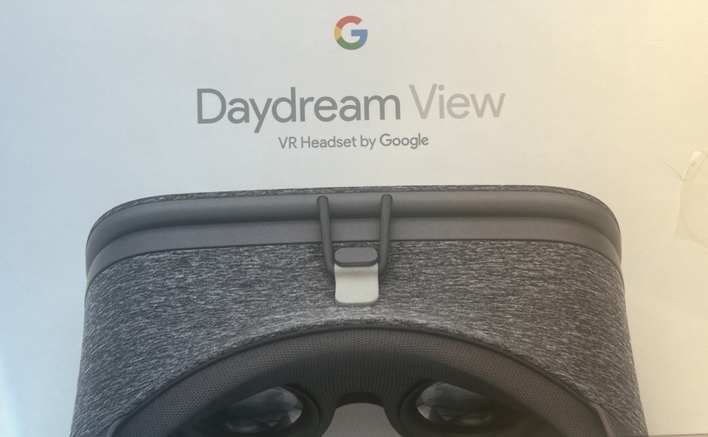 NEW OPEN BOX Google Daydream View VR Headset - Slate