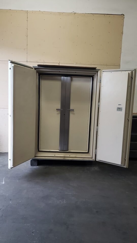 Diebold F2-ND Data Safe Record Storage Combination Safe 55" x39" x77" Class 150
