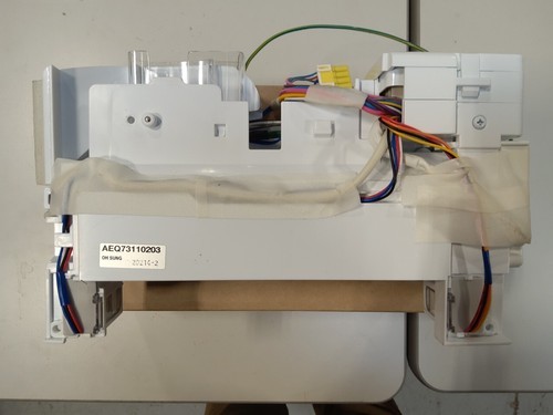 OEM LG Refrigerator Ice Maker Assembly AEQ73110203