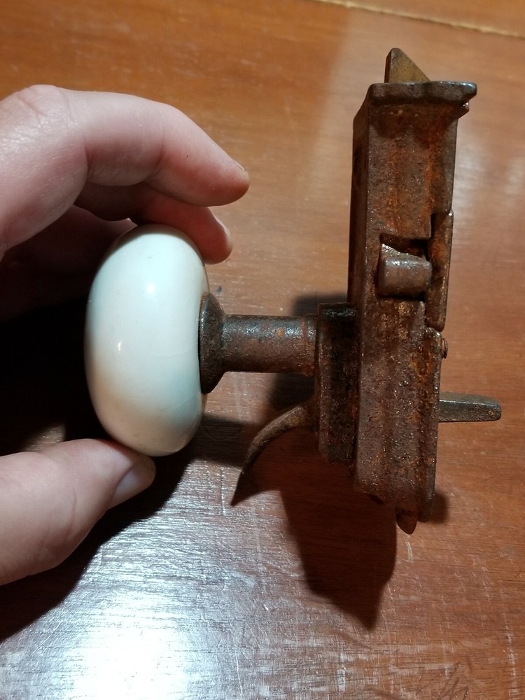 Vintage Cool Door Knob Pull Latch