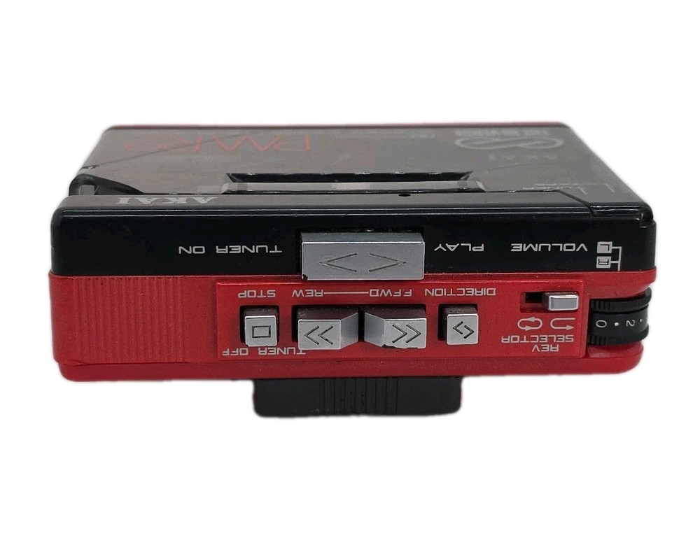 AKAI PM-R2 Rare Personal Cassette Player *READ DESCRIPTION*