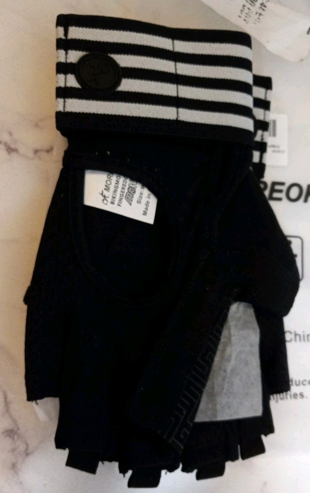 Moreok Workout Gloves Wrist Wrap Support Fingerless Size Medium Curved Open Back