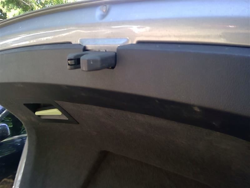 Trunk Latch Fits 02 Passat 3322321