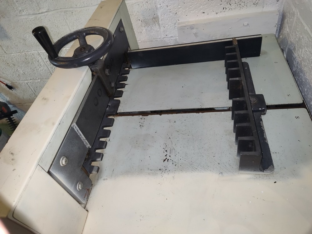 Triumph Hydraulic Paper Cutter