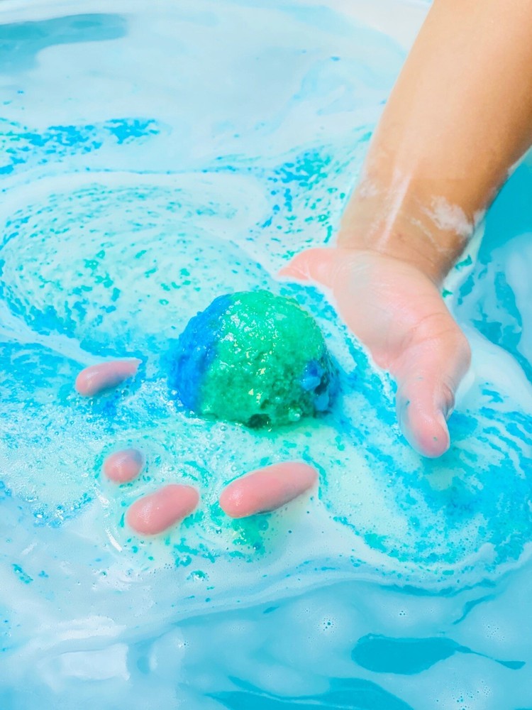 Huge bath bombs bubbly belle 12 per box gift box