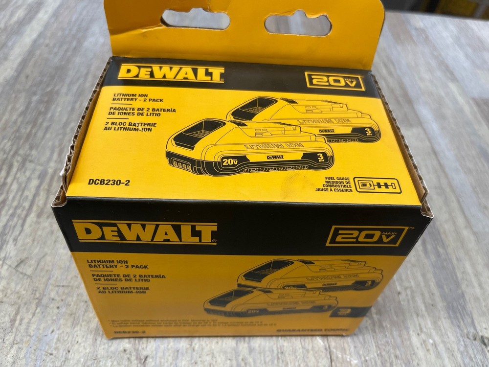 DeWALT DCB230-2 20V MAX Compact 3.0Ah Battery Pack (2-Pack) new