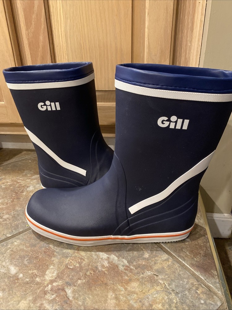 GILL Short Cruising Navy  Boot Size 13