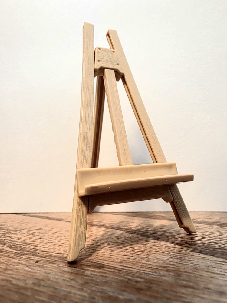 Mini Brands Masterpieces Cream Easel