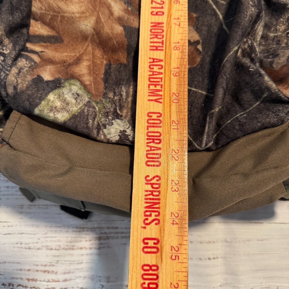(TORN STRAP) Camelback Maximum Gear Motherlode Backpack Camouflage Hunting