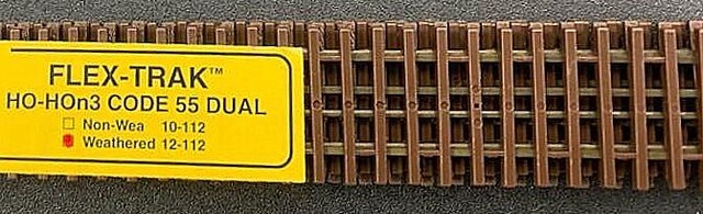 Micro Engineering~ HO-HOn3 Code 55 Dual Gauge Weathered Flex-Trak 6 pc ~ 12-112