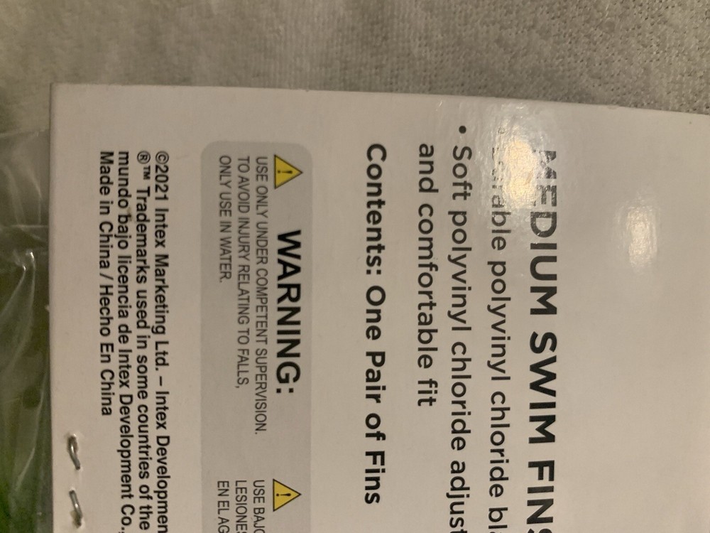 Green Medium Size Adjustable Flipper Pair. Size 6-11