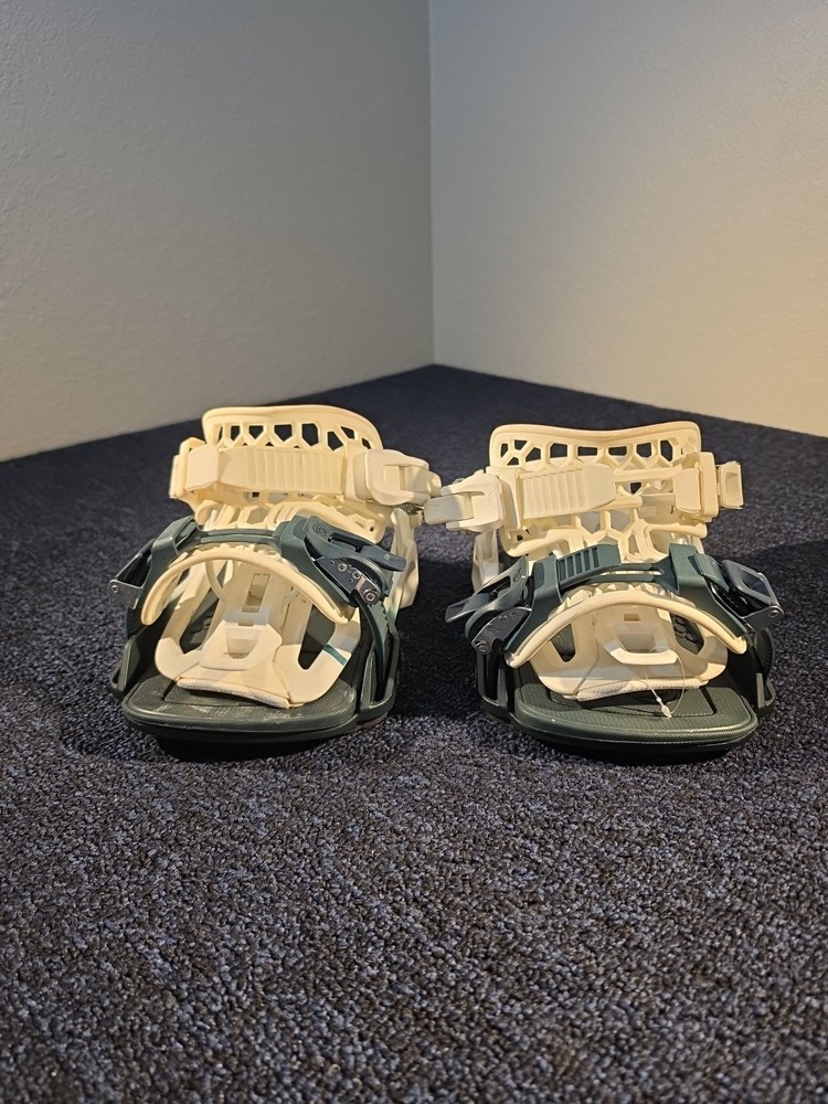 Women’s Flow Mayon Rear Entry Snowboard Bindings Size Medium White & Green