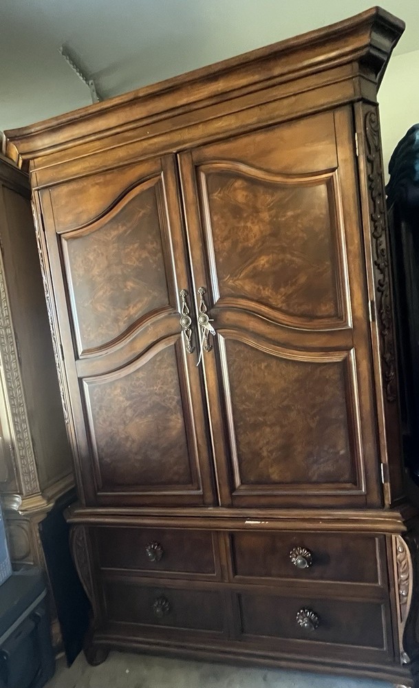 Armoire