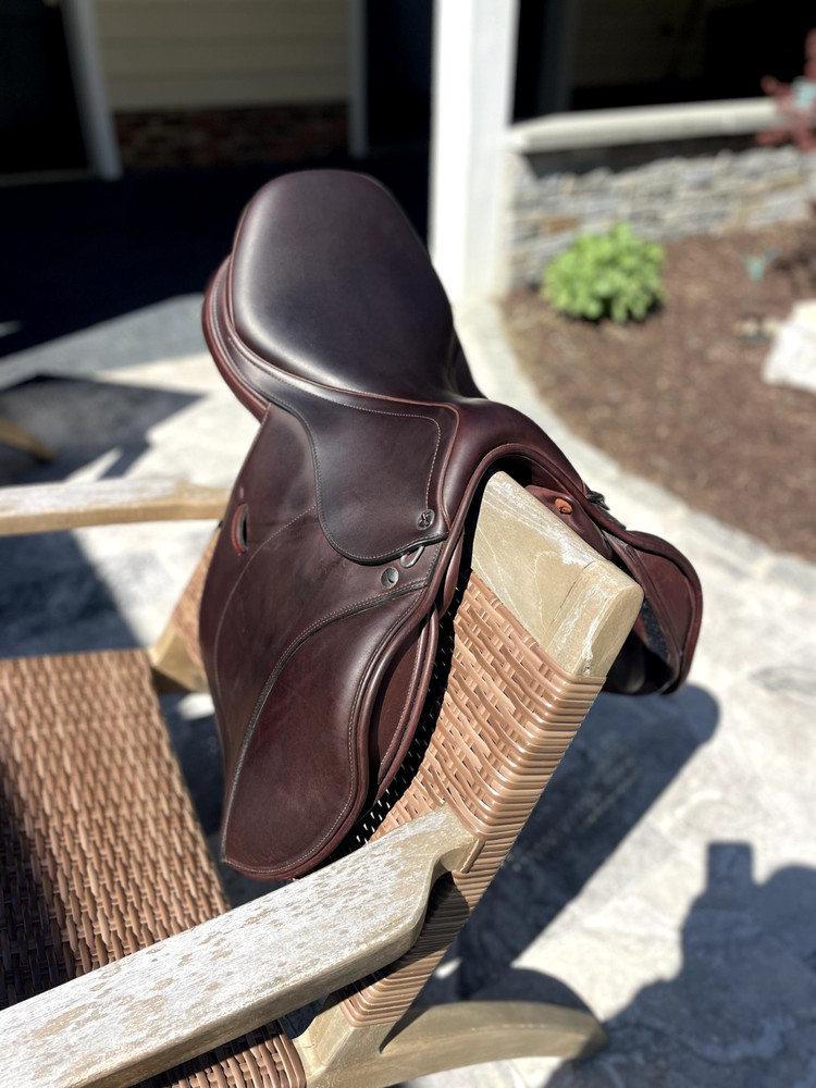 17.5" 2022 Erreplus JH Hunter Saddle - Barely Used