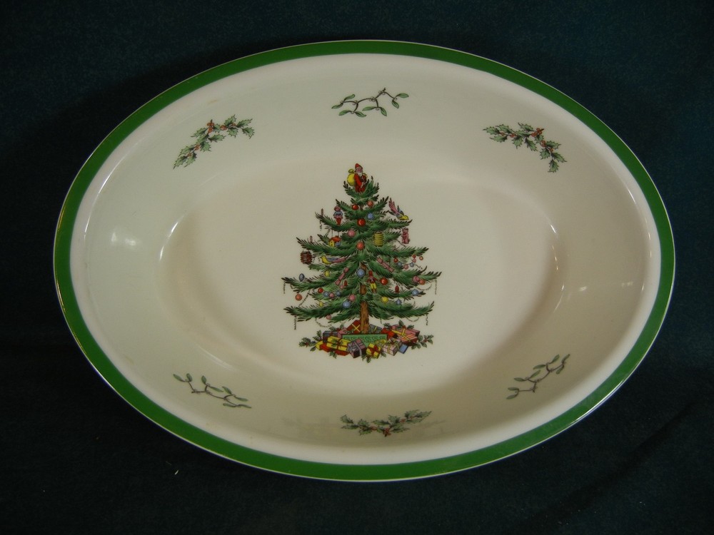 Spode Christmas Tree Oval 12 1/2" Baking Dish Oven to Table