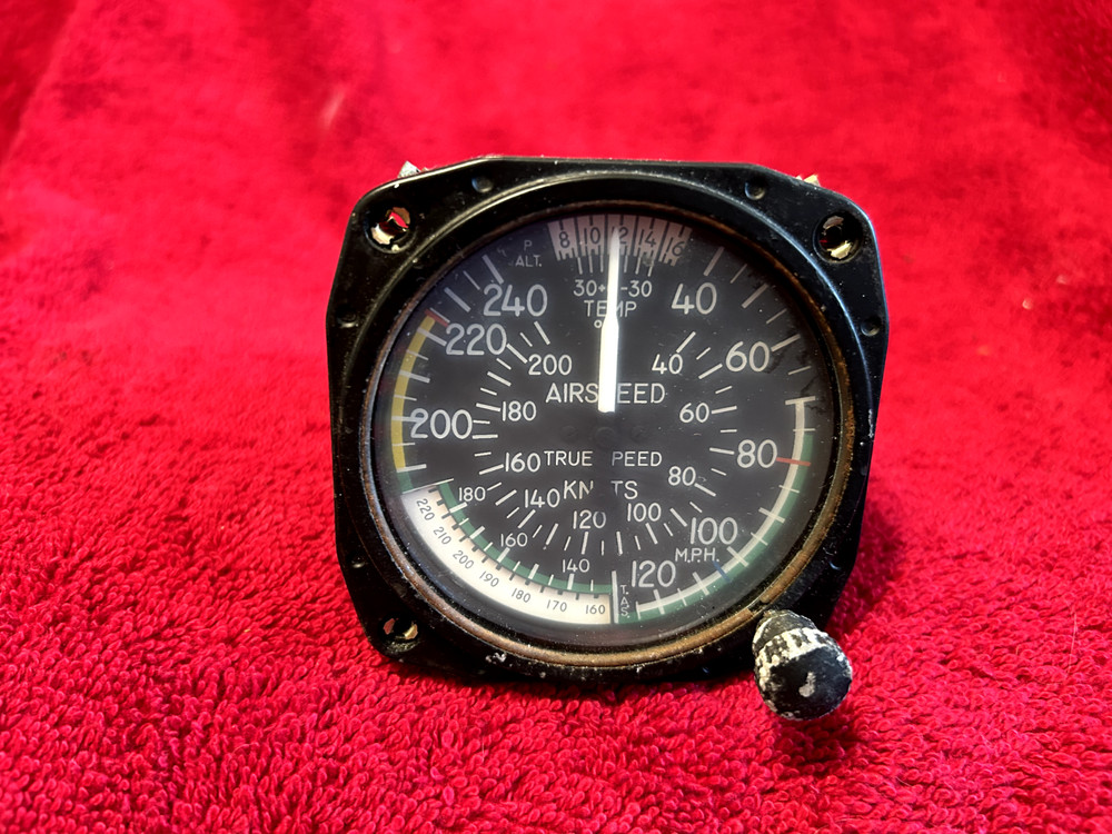 UNITED INSTRUMENTS TRUE AIRSPEED INDICATOR P/N 8125 CODE B.229