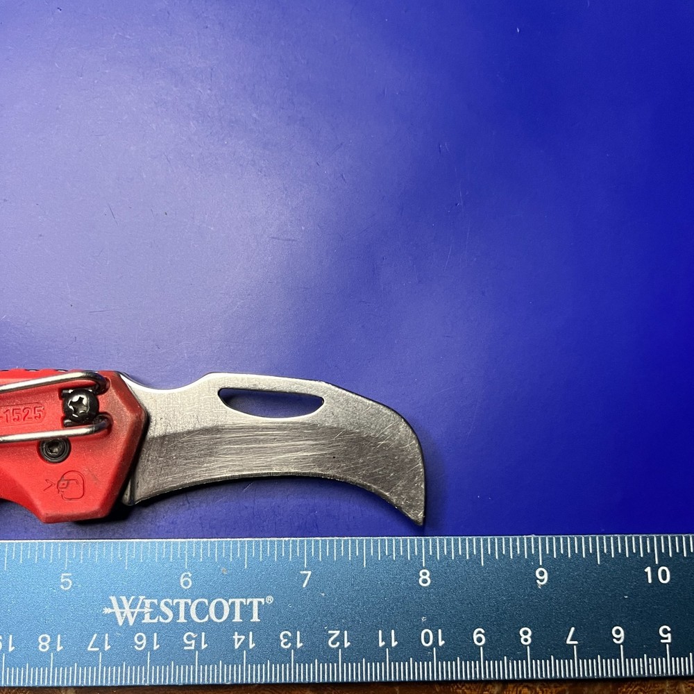 Milwaukee FastBack 48-22-1525 Hawkbill Folding Knife