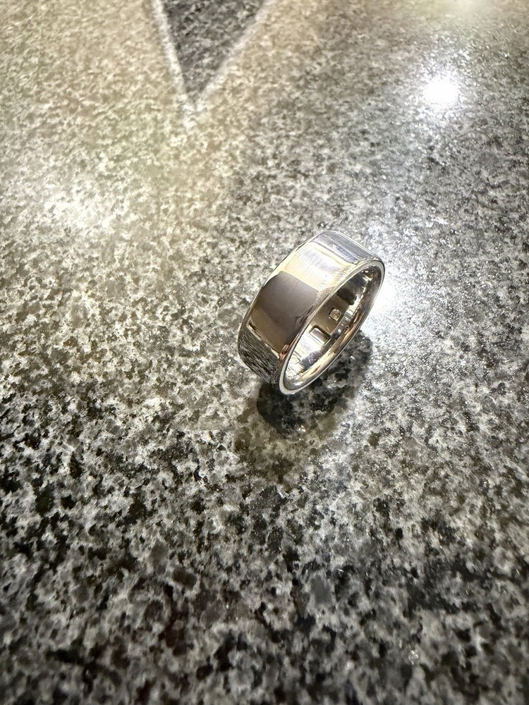 Oura Ring Gen 4 - Silver - Size 7- Fast Shipping