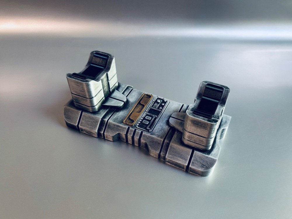 Lightsaber Display Stand - Galaxy's Edge - Savi's Workshop