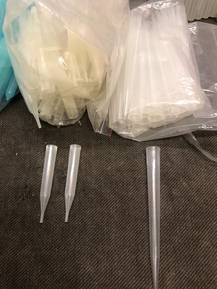 LOT 1000's Oxford Pipete Tips Different Sizes