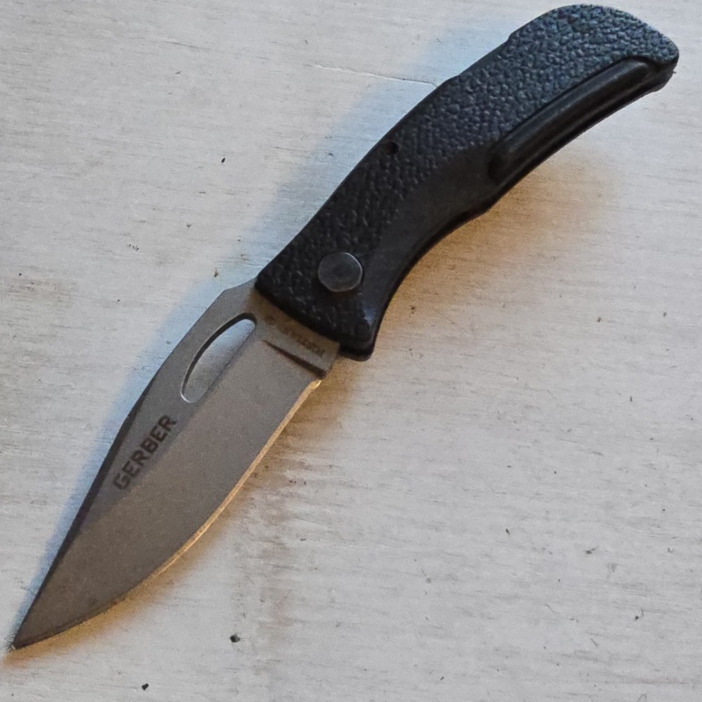 GERBER EZ OUT LOCKBACK POCKET KNIFE PLAIN EDGE PORTLAND OR