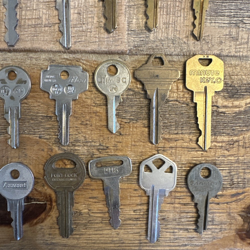 Vintage Assorted Keys Bulk - 50 Pieces Mixed Lot - Locksmith Craft (B)
