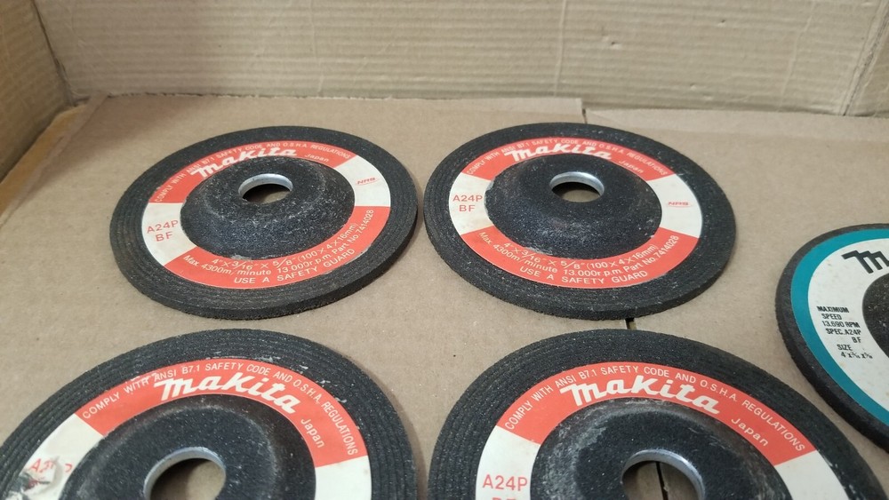 5PC Makita A24P-BF Grinding Wheels , VGC