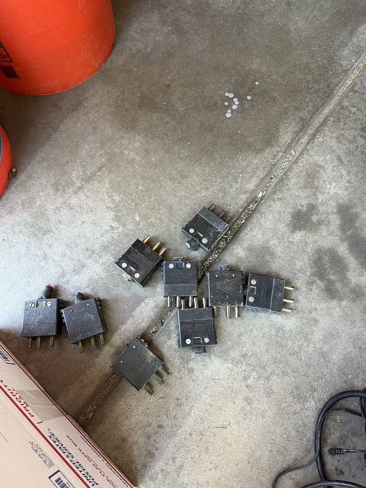 Stage 3 Pin Connectors 52 Set (used)