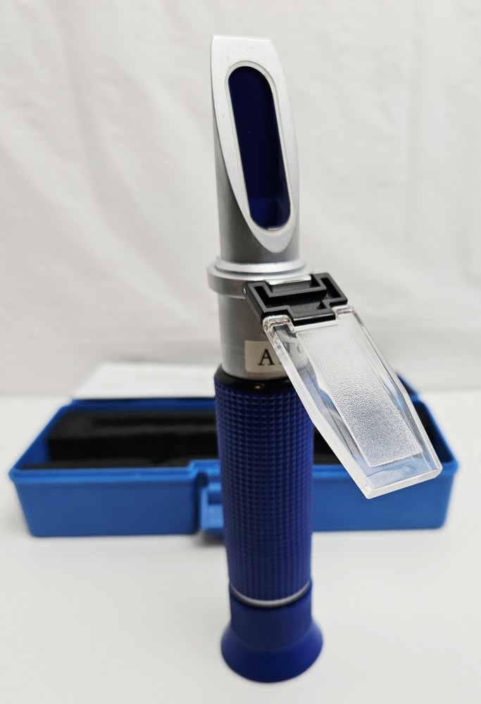 Marine Depot Salinity Refractometer W/Automatic Temperature Compensation