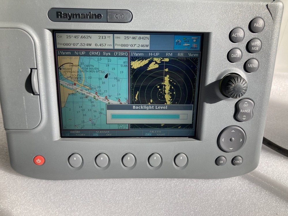 Raymarine C70 MFD Chartplotter GPS Radar E02018 w/ Cover, Bezel, Power – Tested