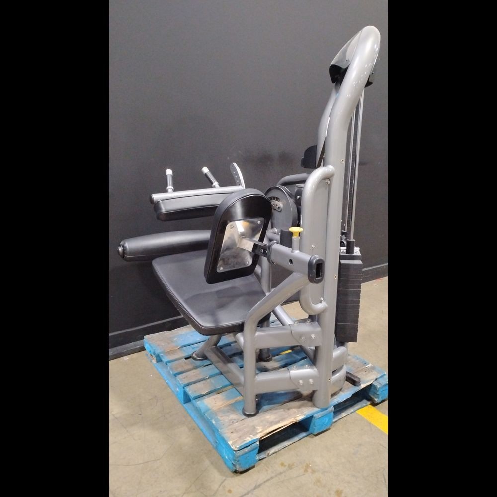 Matrix Seated Leg Curl Machine