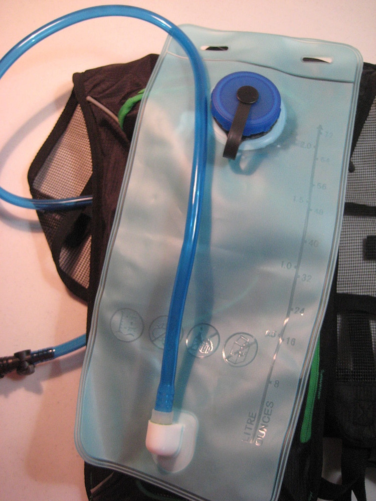 NEW- ABSOLUTE ZERO with 2 Zipper Pockets- 2 Liter Capacity Hydration Backpack