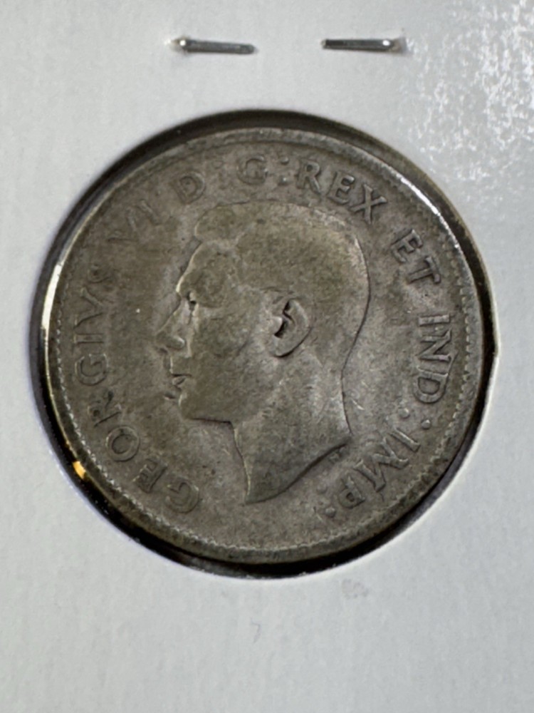 1941 Canada 25 Cents Silver Coin