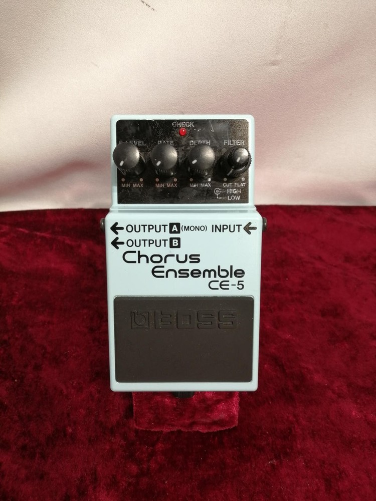 BOSS CE-5 Chorus Ensemble Pedal