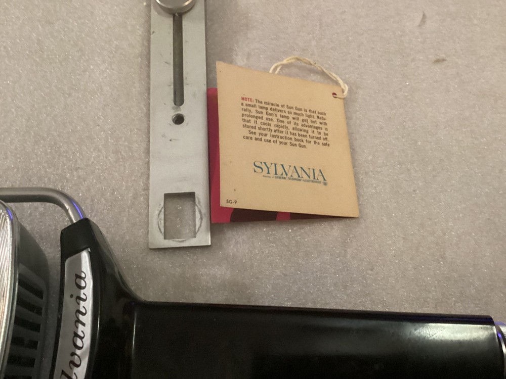 VINTAGE SYLVANIA SUN GUN TESTED WORKS