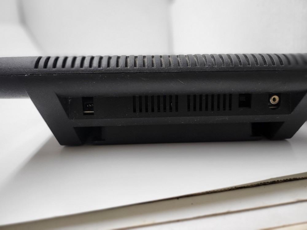 Official ATARI 7800 Console system POWERS ON For Parts/Repair #D1