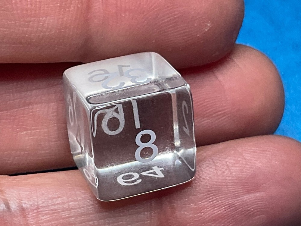 TRANSPARENT BACKGAMMON CUBE————BG-2