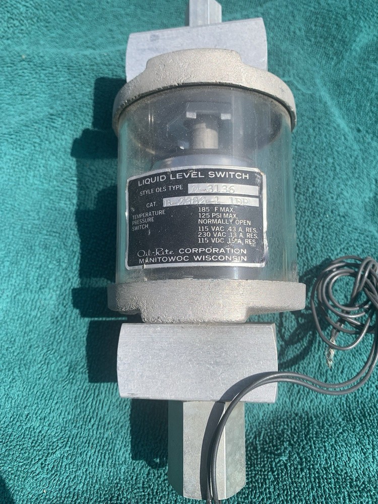 Manitowoc Liquid Level-A-3136