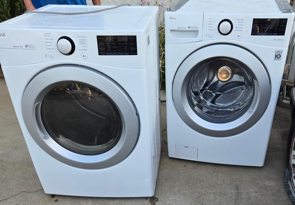 LG Front Load Smart White Washer / Dryer Set, excellent condition